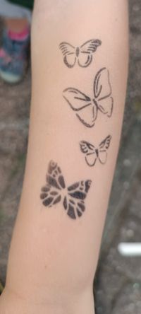 20220728 airbrush tattoo schmetterlinge